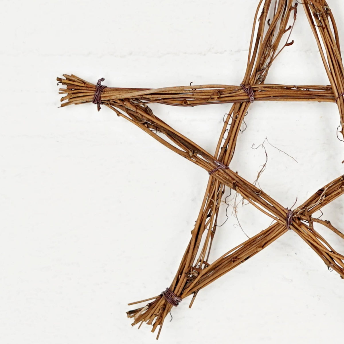 Impressive Enterprises, Inc. - 570313- 10IN ANGLE VINE TWIG STAR
