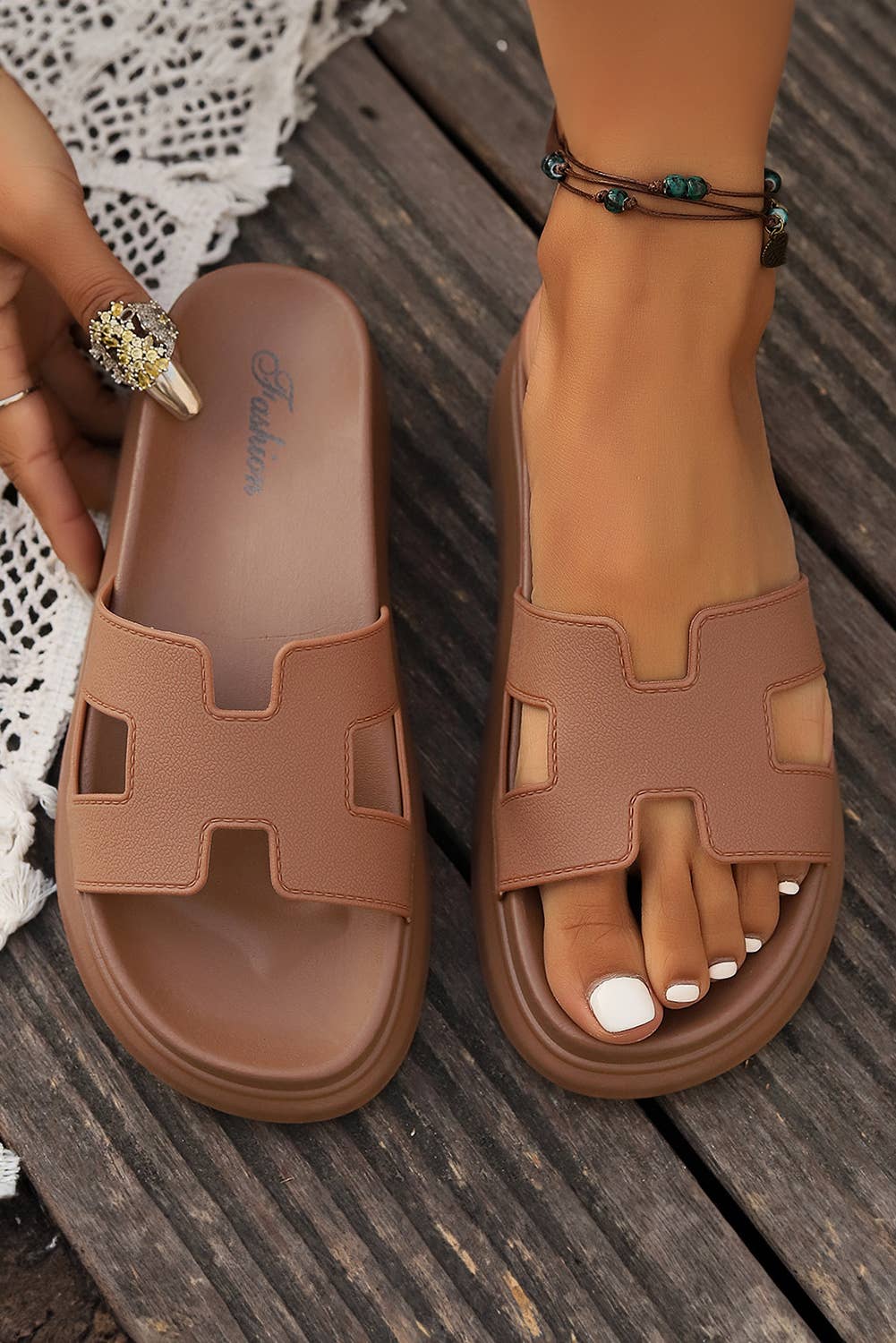 Aapparella - Cutout Design Open Toe Platform Slippers | US5.5-8.5