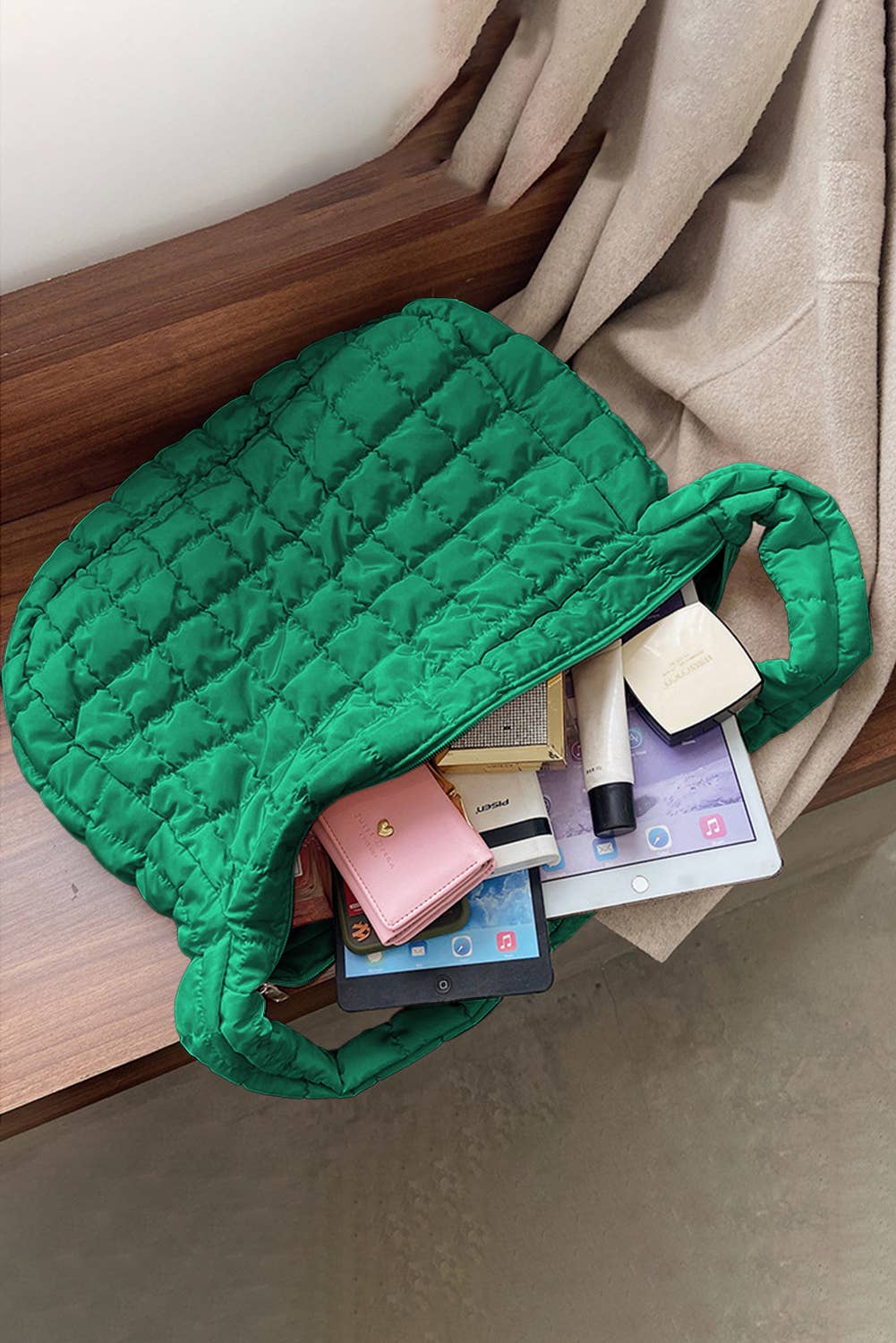 Lovesoft - Quilted Zipper Large Shoulder Bag