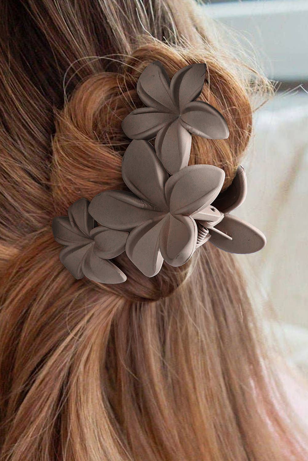Aapparella - 3D Flower Plastic Resin Hair Claw