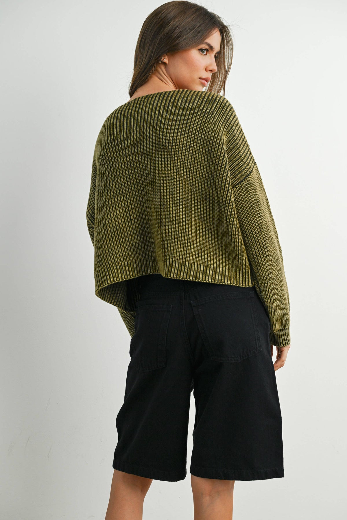 BUTTERMELON - V-Neck Buttoned Ribbed Long Sleeve Cardigan Sweater - BMC7773