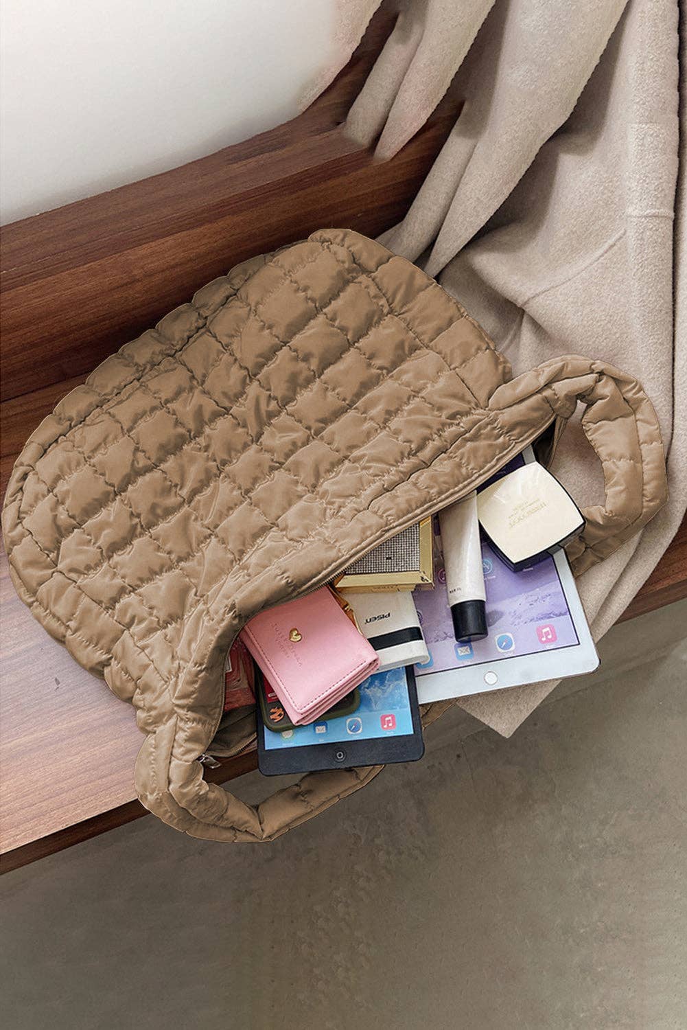 Lovesoft - Quilted Zipper Large Shoulder Bag