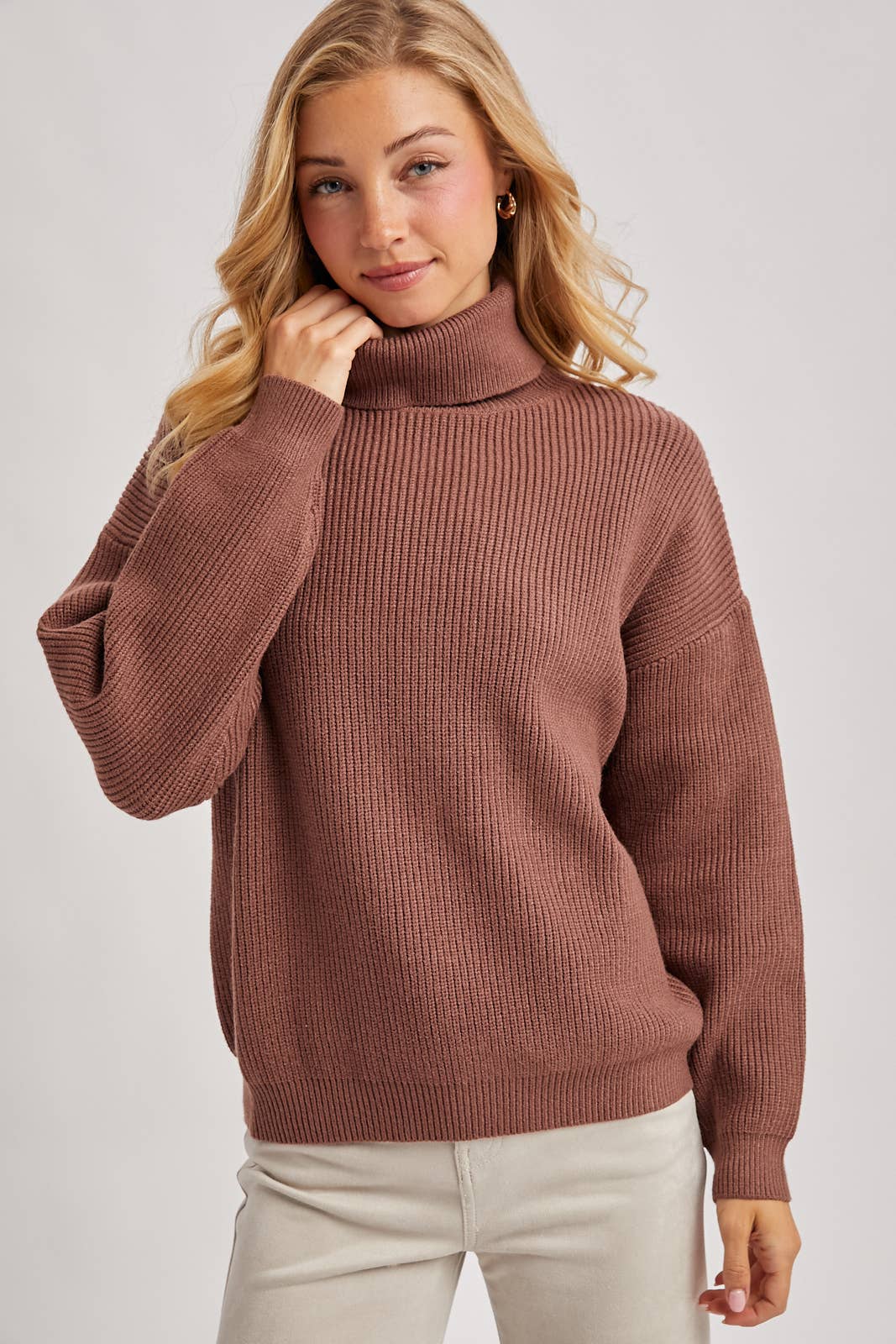 Bluivy - TURTLENECK RIBBED KNIT SWEATER