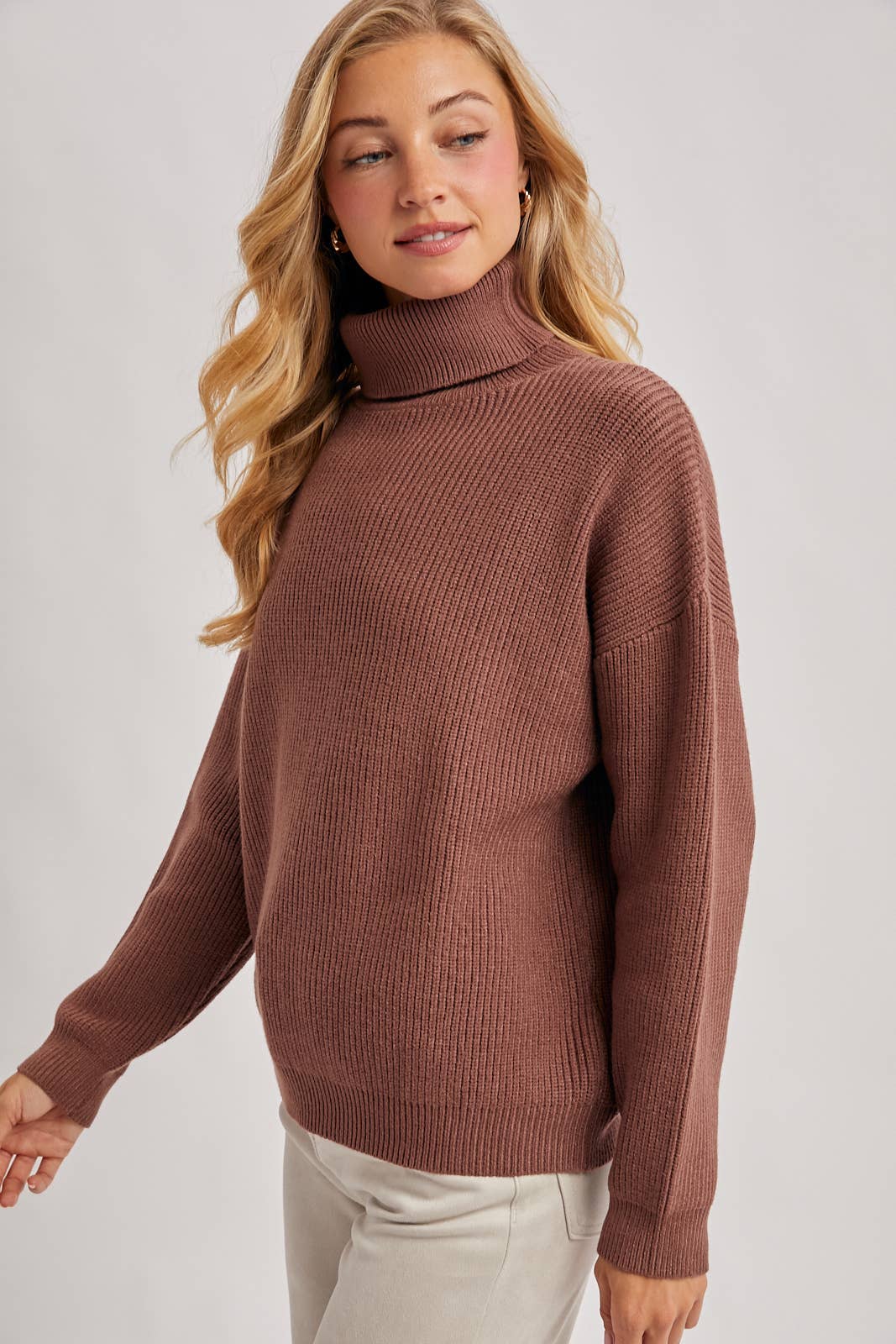 Bluivy - TURTLENECK RIBBED KNIT SWEATER