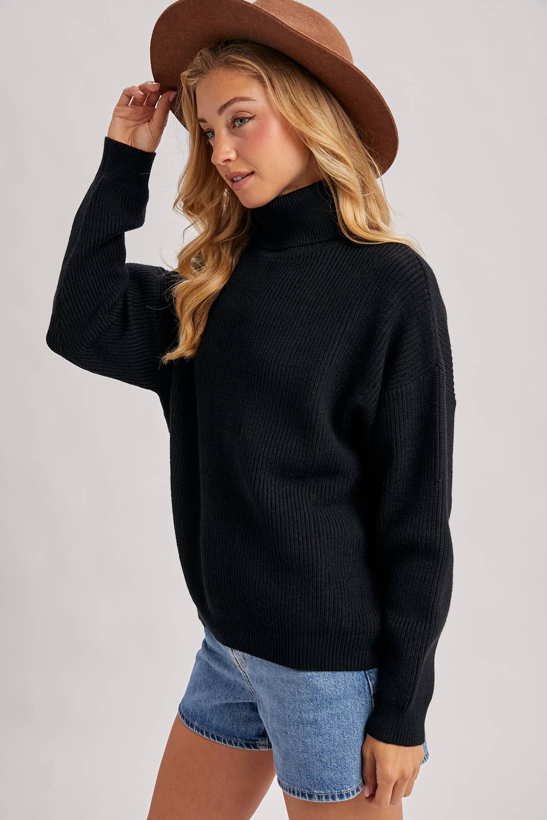 Bluivy - TURTLENECK RIBBED KNIT SWEATER