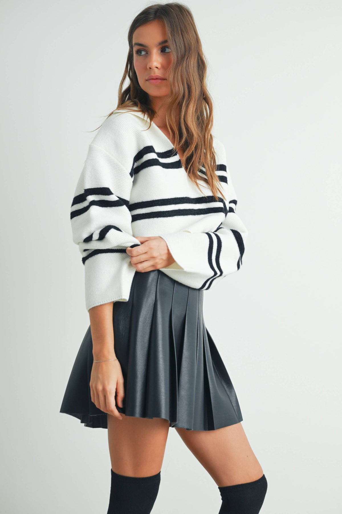 BUTTERMELON - Stripe Crop Collar Sweater Top - BMW7393