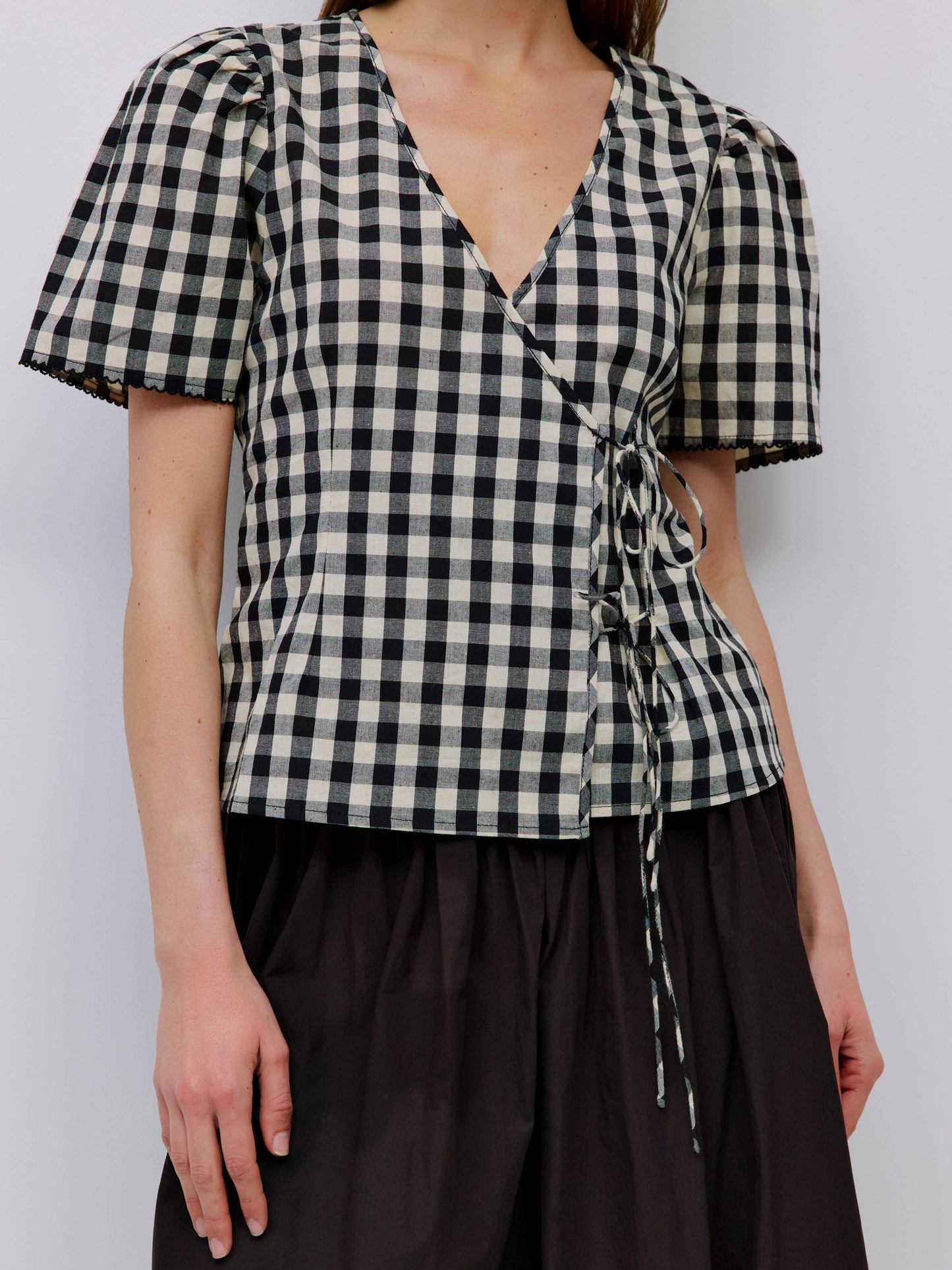 MOD REF - The Bridget Top | Gingham Tie Front Blouse