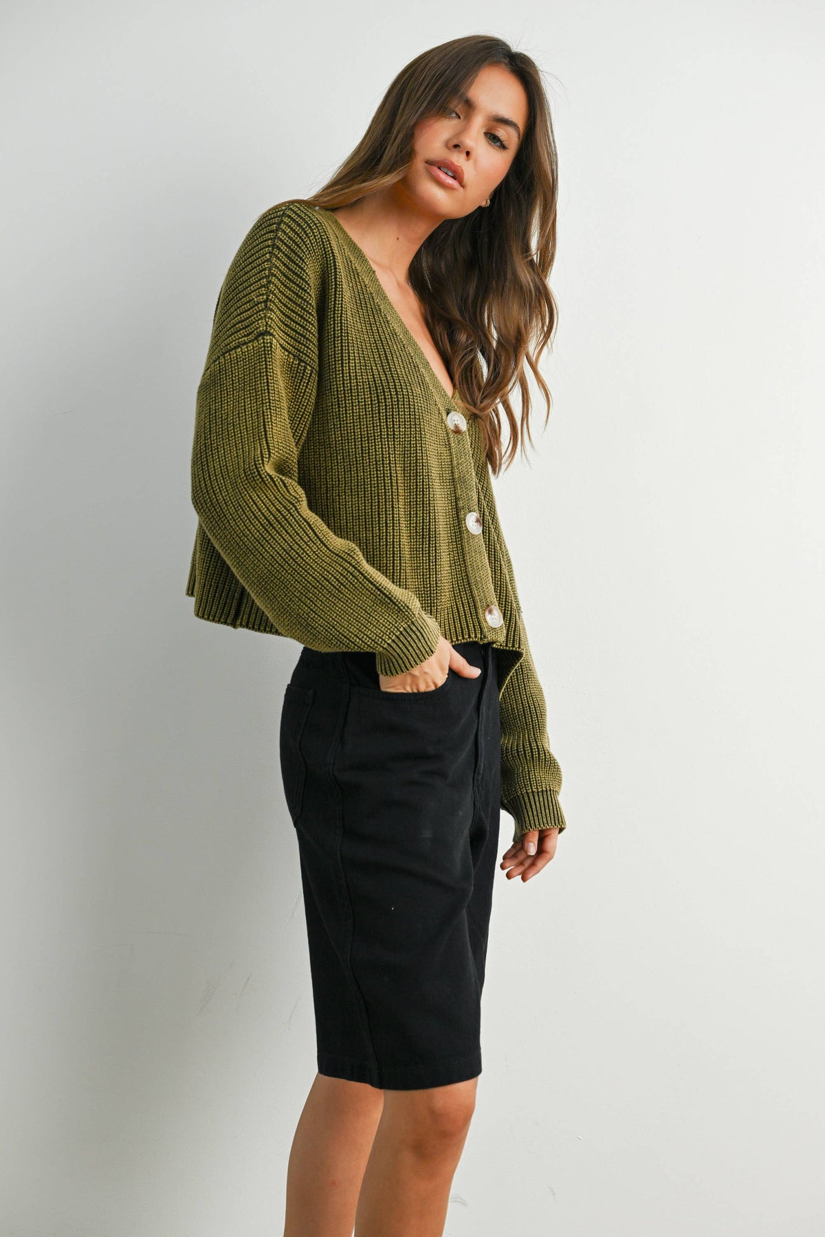 BUTTERMELON - V-Neck Buttoned Ribbed Long Sleeve Cardigan Sweater - BMC7773