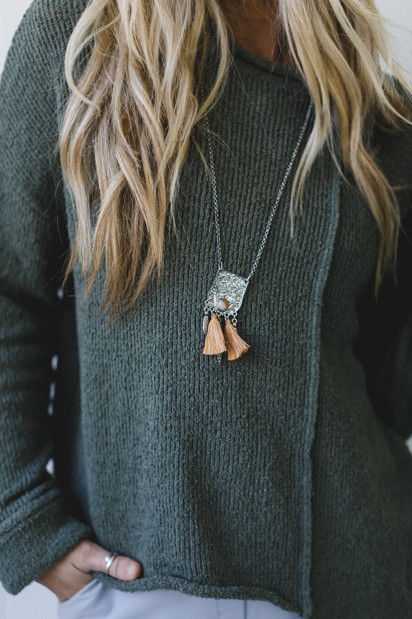 Three Bird Nest - Western Plains Pendant Necklace - Silver