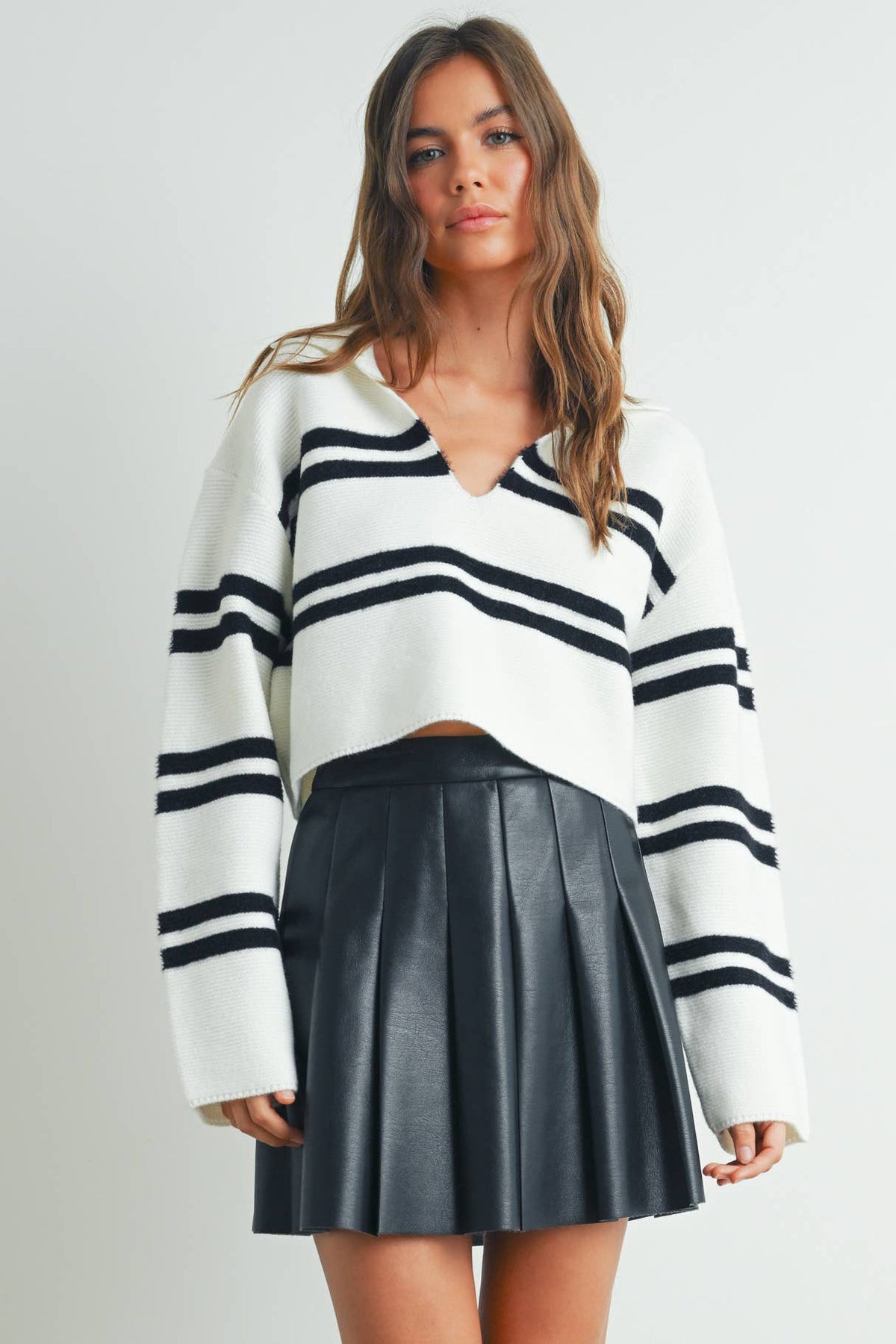 BUTTERMELON - Stripe Crop Collar Sweater Top - BMW7393