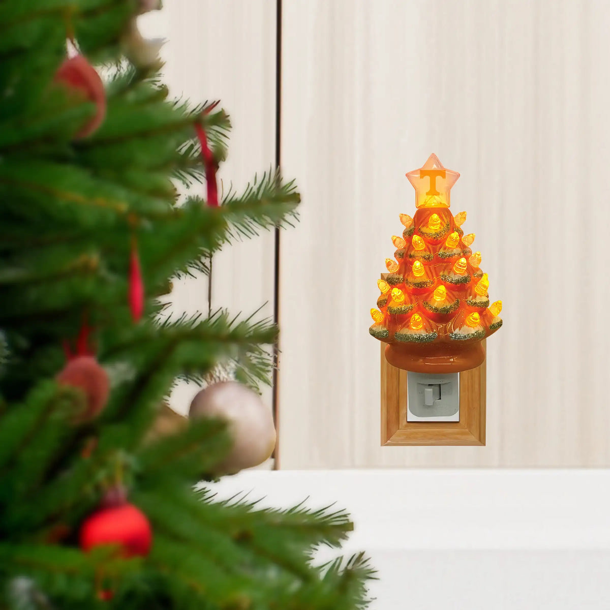 Santa’s Workshop Inc. - 6.5" Tennessee Xmas Tree Nite Lite