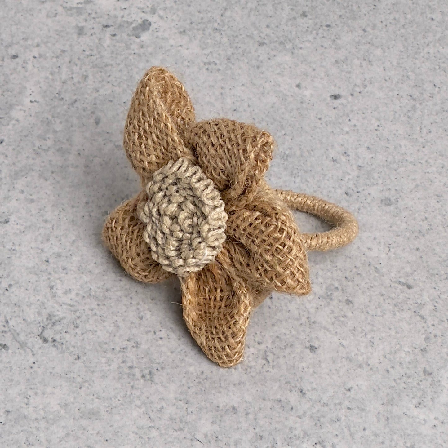 India Handicrafts Inc - Jute Net Flower Napkin Ring