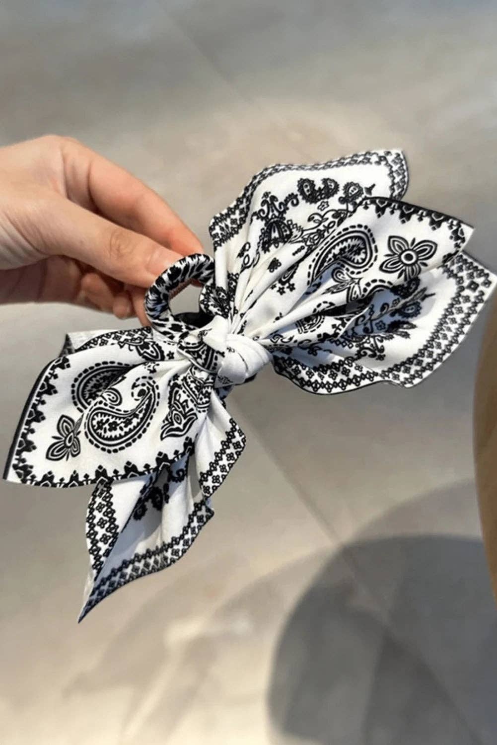 Lovesoft - Black Paisley Floral Print Bow Knot Hair Clip