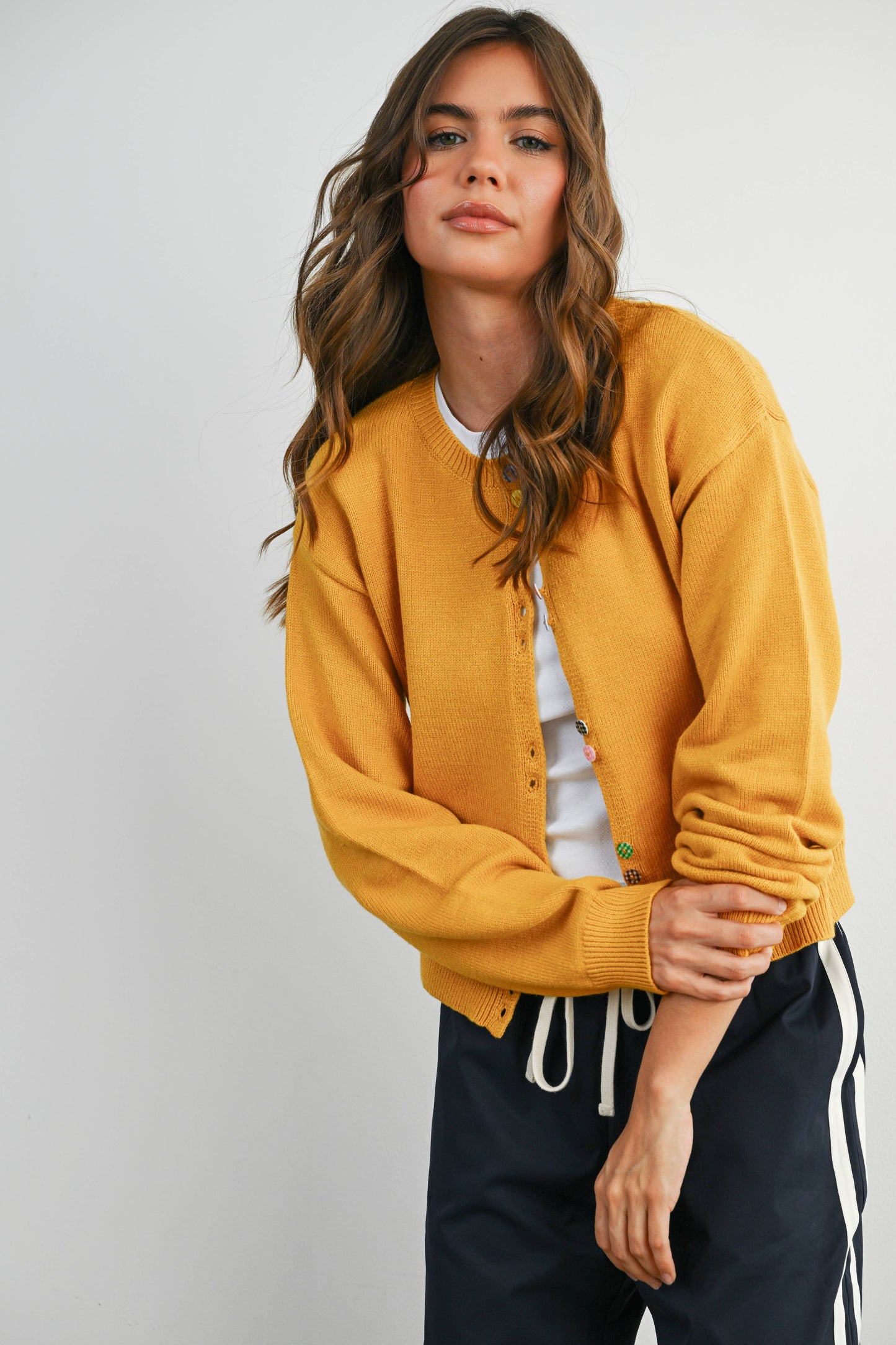BUTTERMELON - Long Sleeve Buttoned Cropped Cardigan Sweater - BMC7906