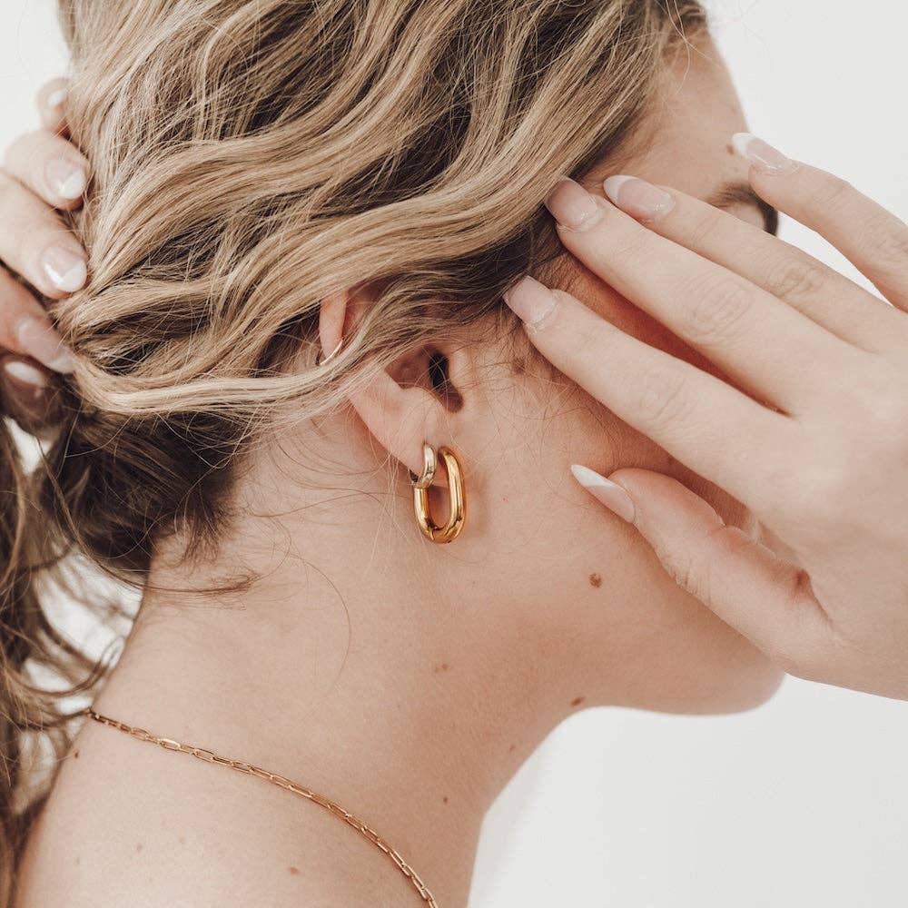 Pretty Simple - Flirty Fantasy Oval Hoop Earrings - WATERPROOF