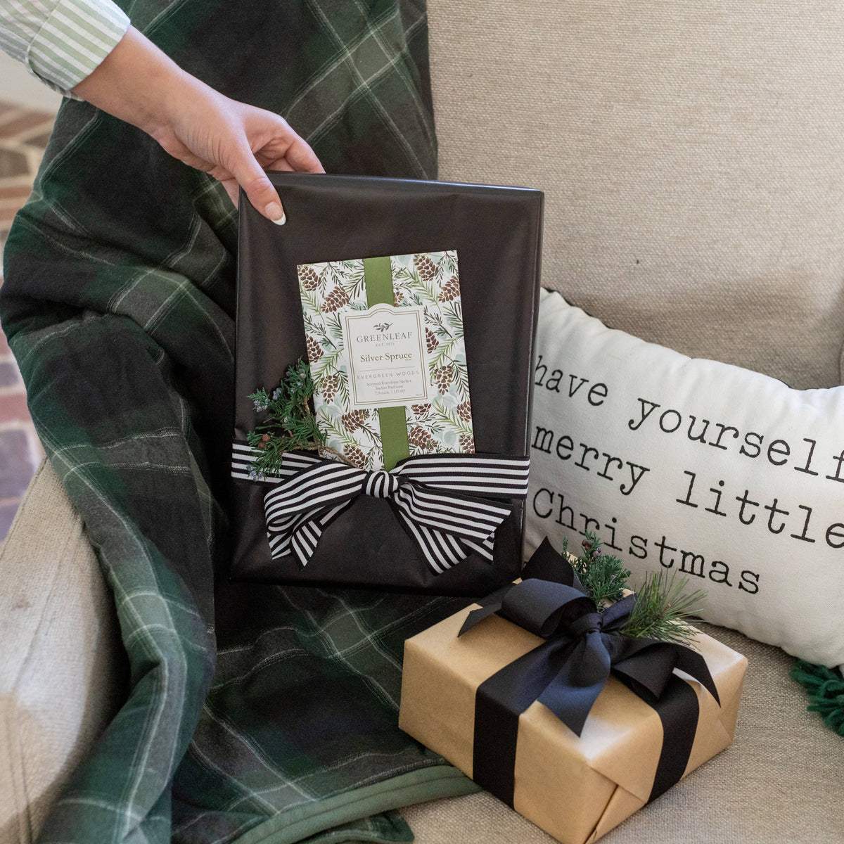 Greenleaf Gifts - Silver Spruce Large Sachet 18 Pack | Holiday