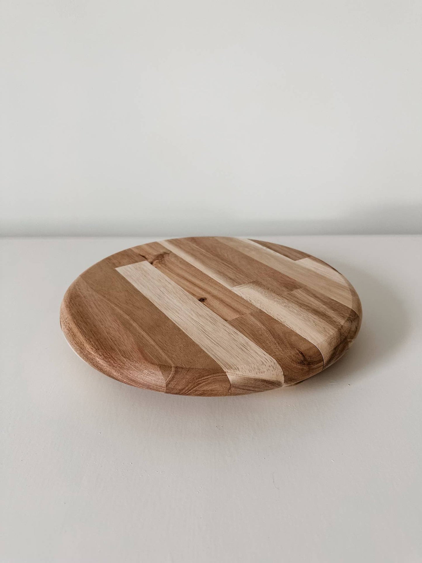 Heartland Designs - Round Acadia Riser | Cutting board