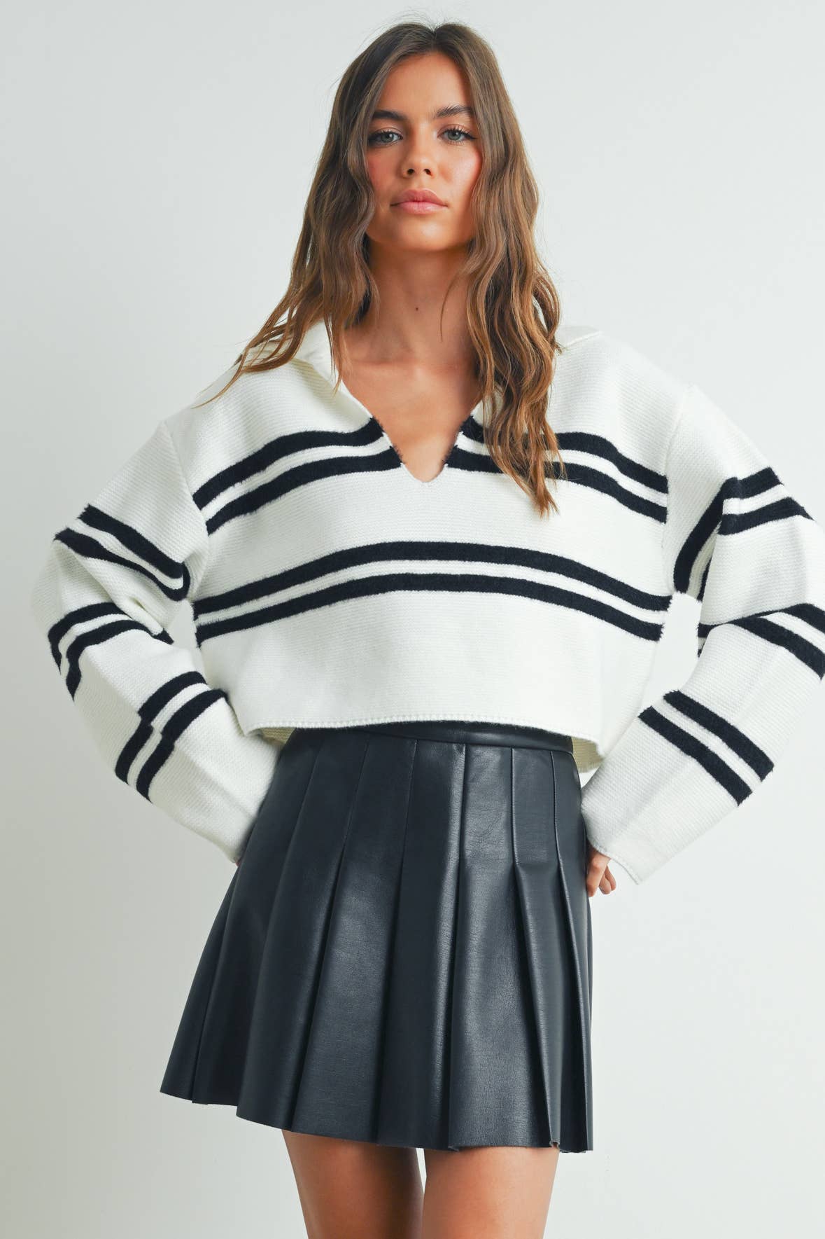 BUTTERMELON - Stripe Crop Collar Sweater Top - BMW7393