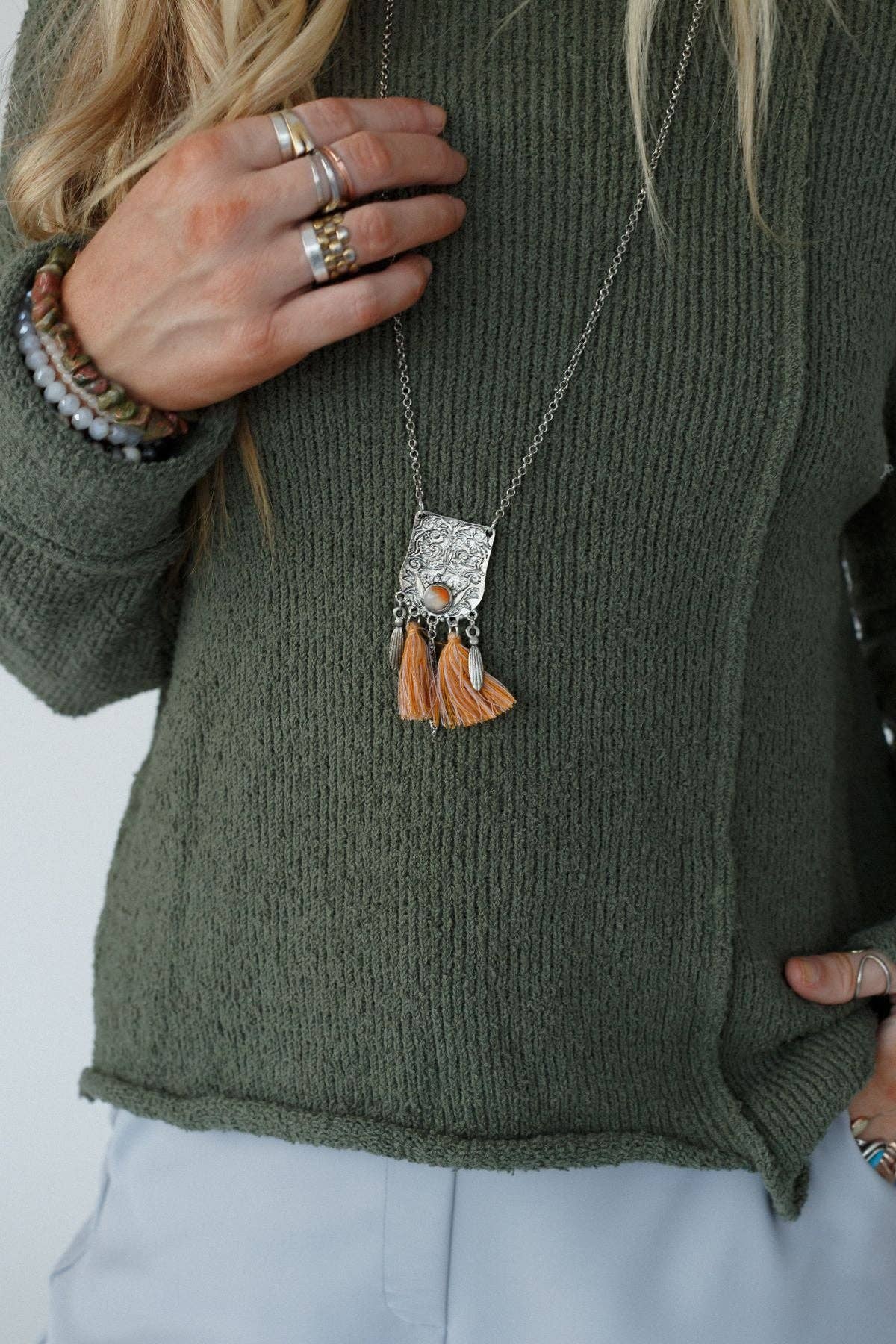 Three Bird Nest - Western Plains Pendant Necklace - Silver