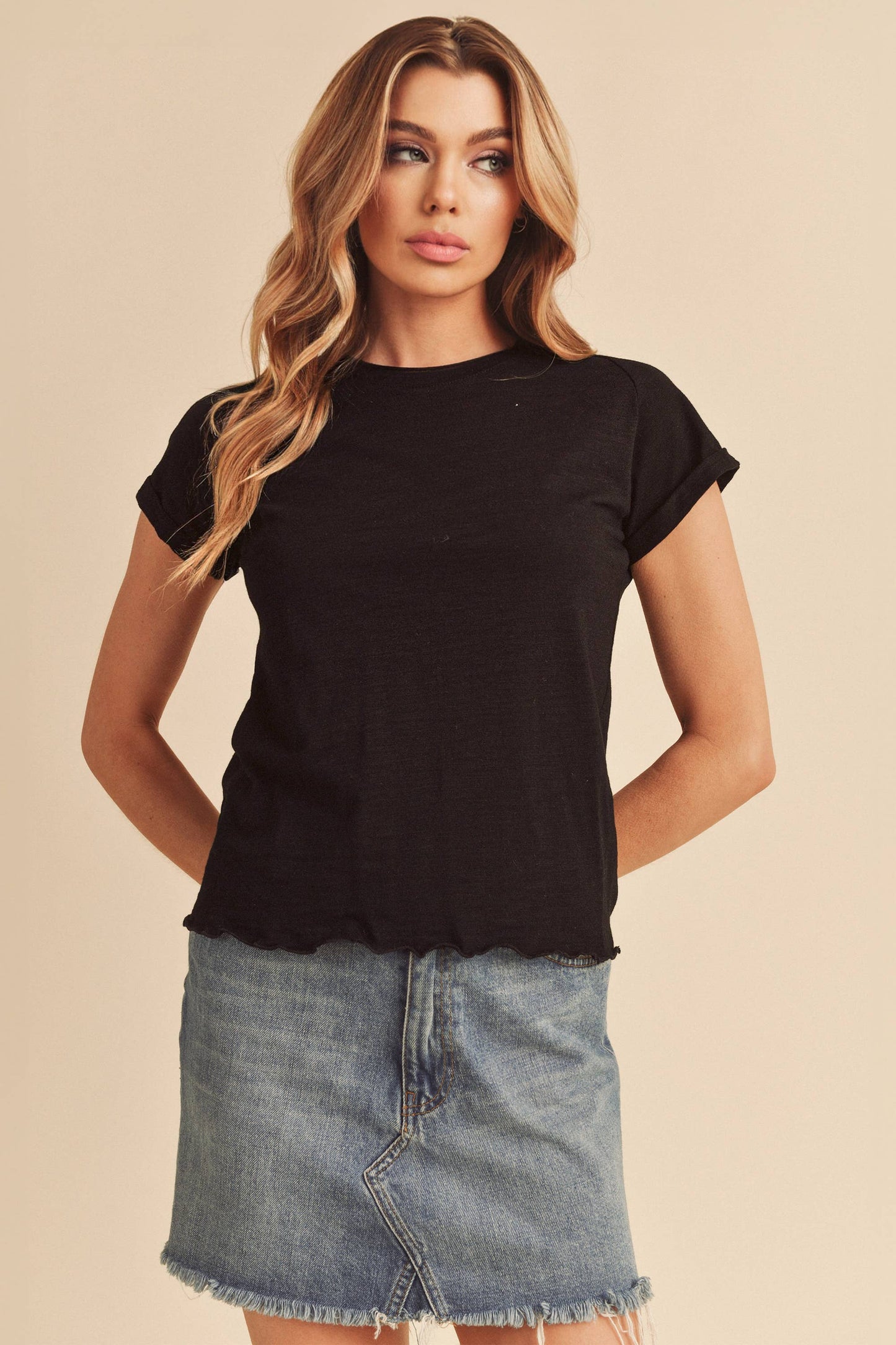 AEMI + CO - 8219BK Gwen Tee