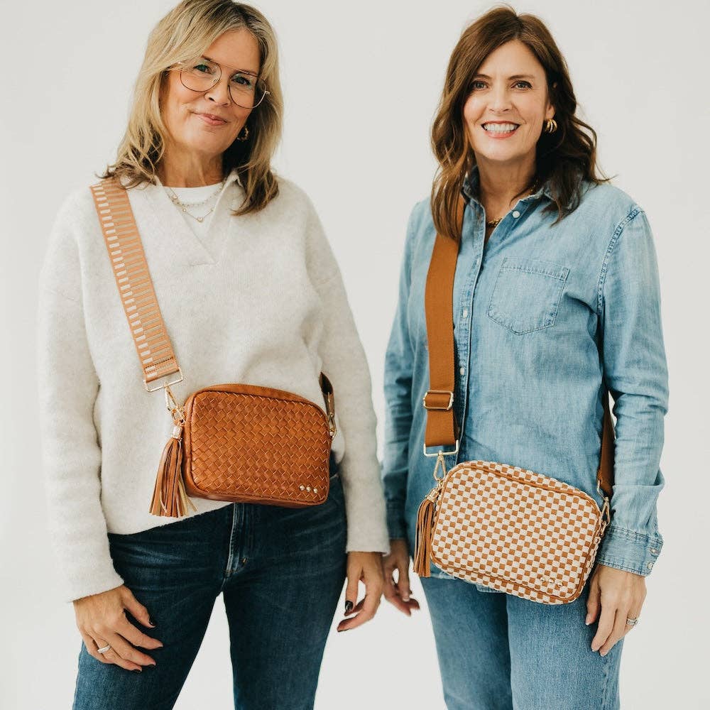 Pretty Simple - Woven Willow Camera Crossbody Bag