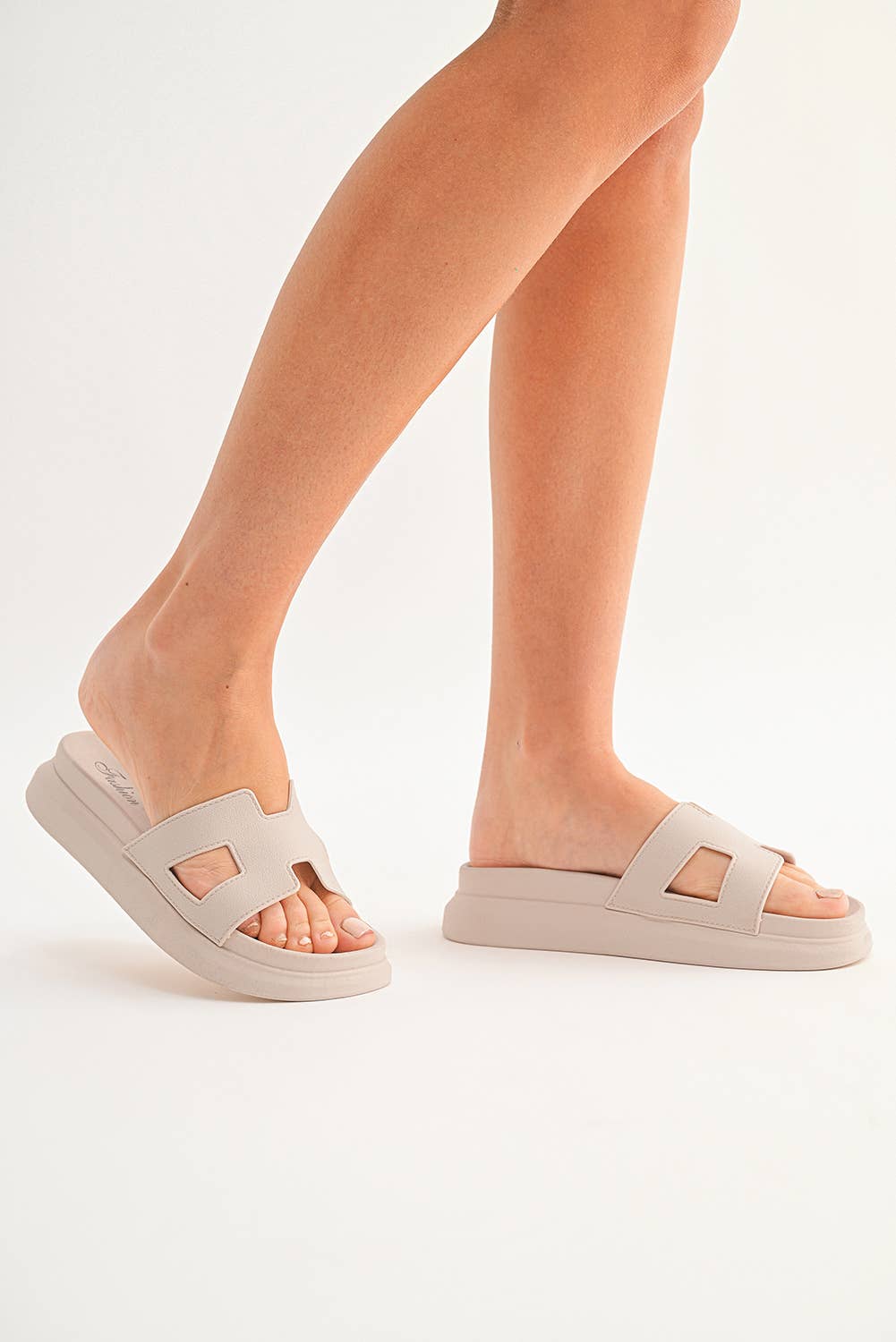 Aapparella -  Cutout Design Open Toe Platform Slippers | US5.5-8.5