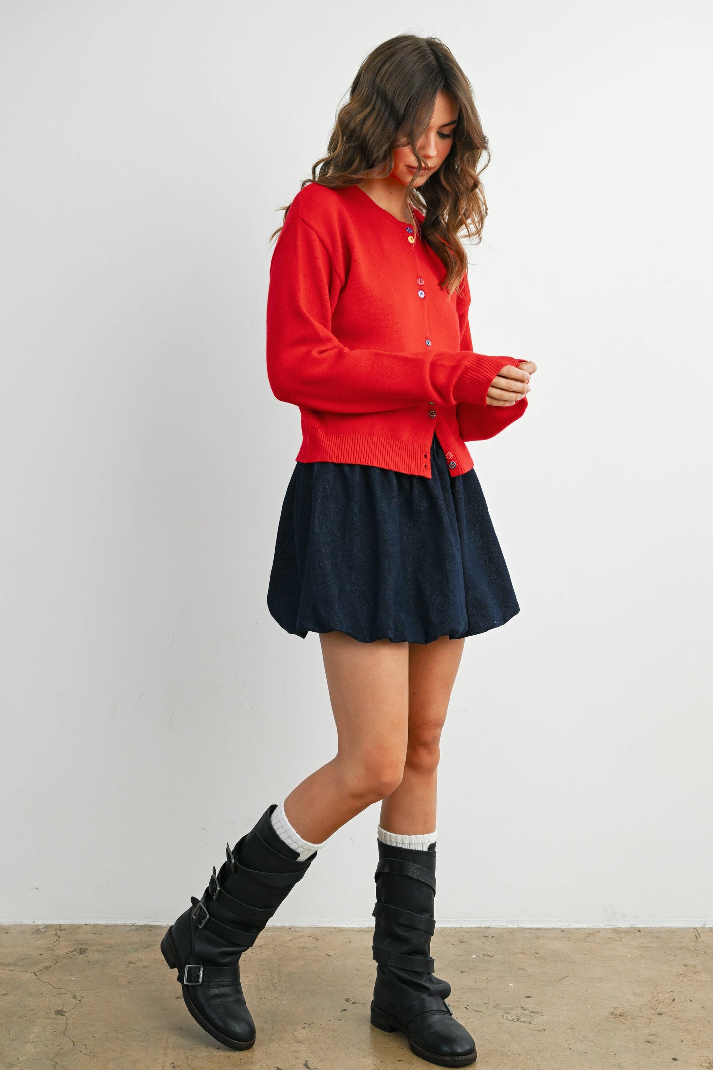 BUTTERMELON - Long Sleeve Buttoned Cropped Cardigan Sweater - BMC7906