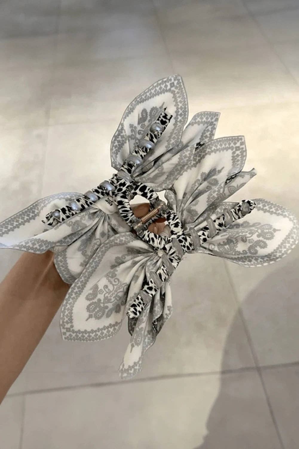 Lovesoft - Black Paisley Floral Print Bow Knot Hair Clip