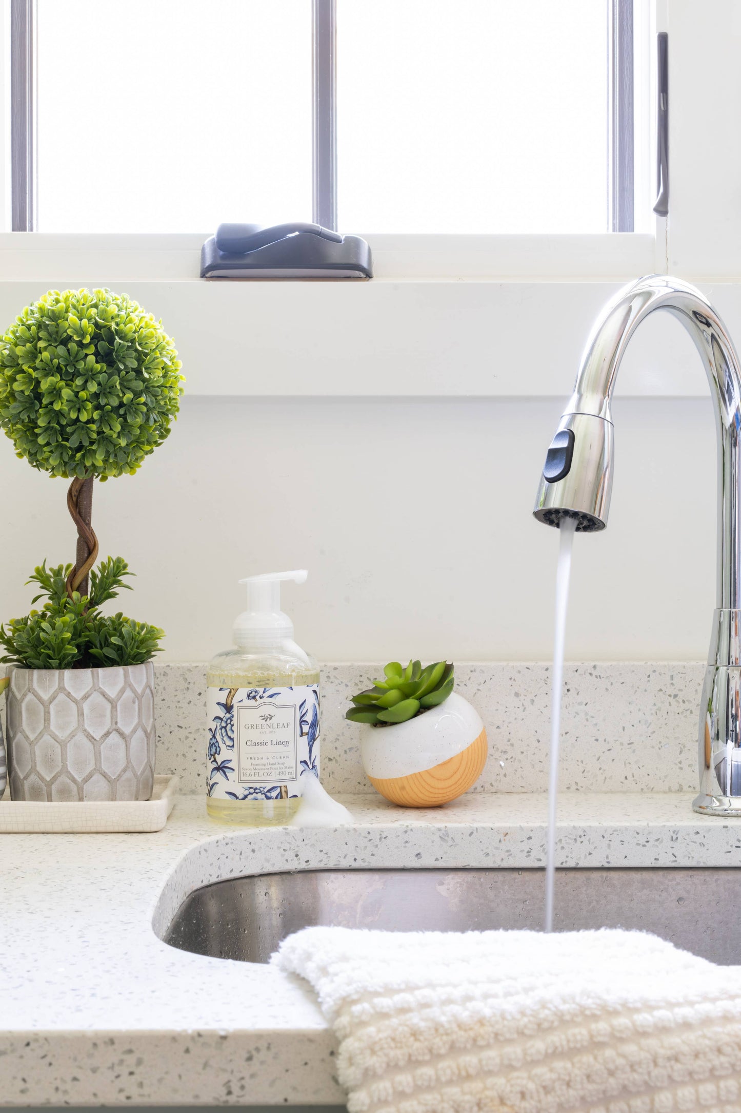 Greenleaf Gifts - Classic Linen Foaming Hand Soap