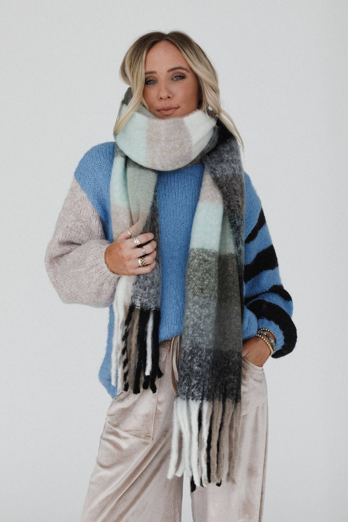 Three Bird Nest - Everest Cozy Plaid Scarf - Blue