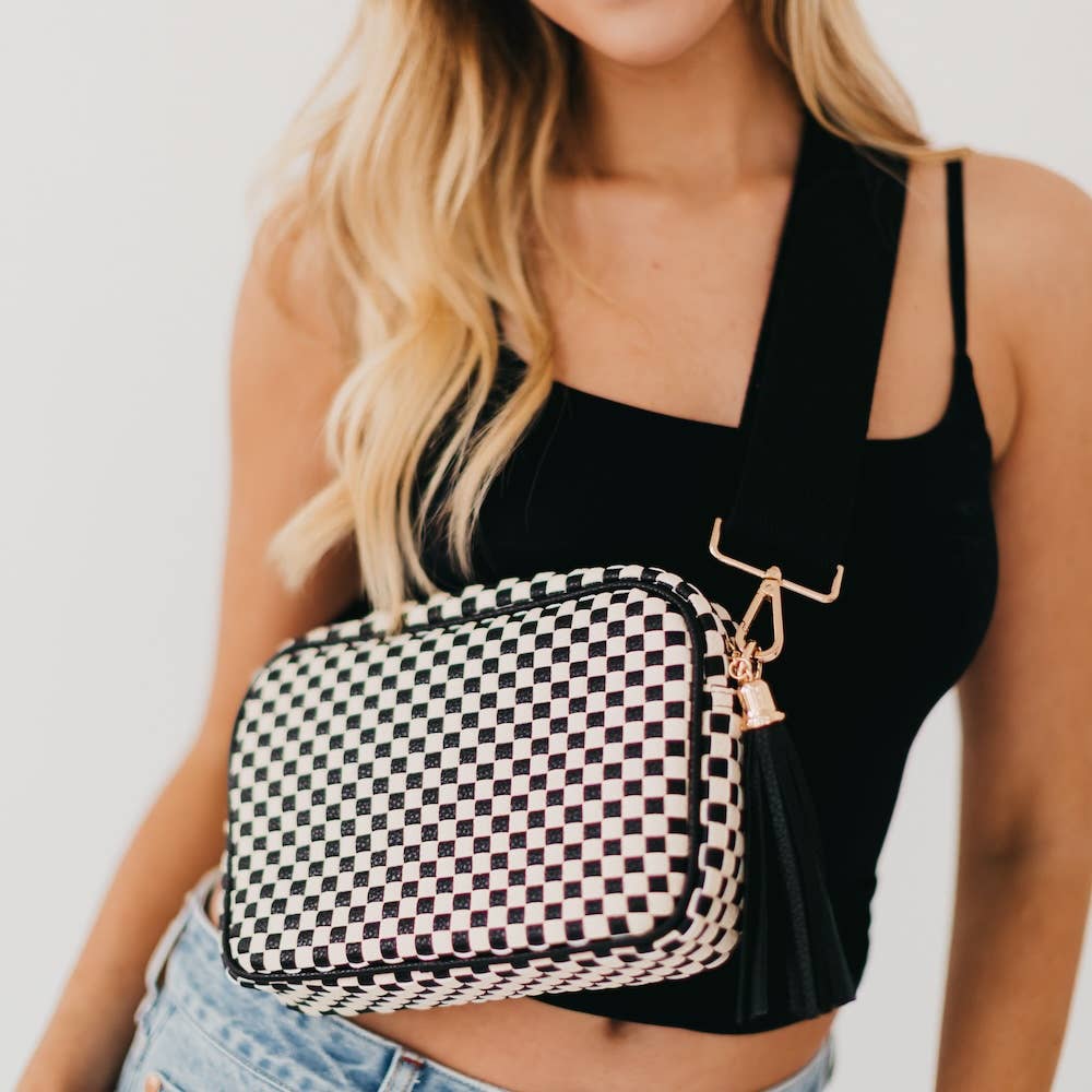 Pretty Simple - Woven Willow Camera Crossbody Bag