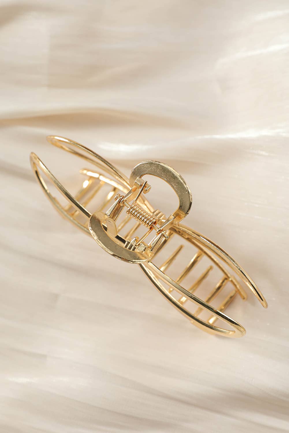 Aapparella - Women Casual Bowknot Shape Claw Clip | One size