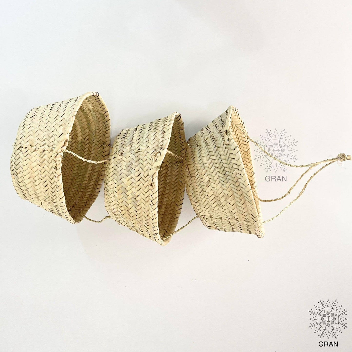 Gran Wholesale - 3-Tier Hanging Basket Storage Organizer, Wall Mount.