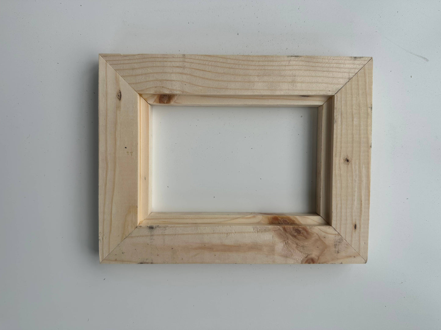 Heartland Designs - 4x6 Picture Frame
