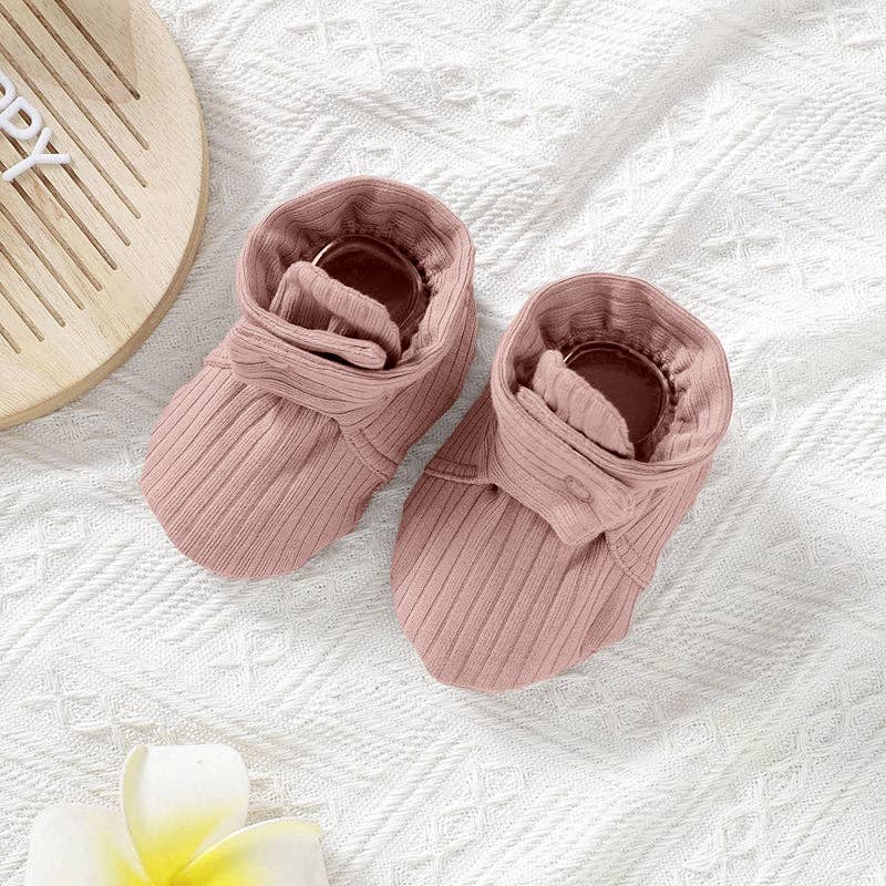 Newcastle Classics - Ribbed Organic Cotton Baby Booties