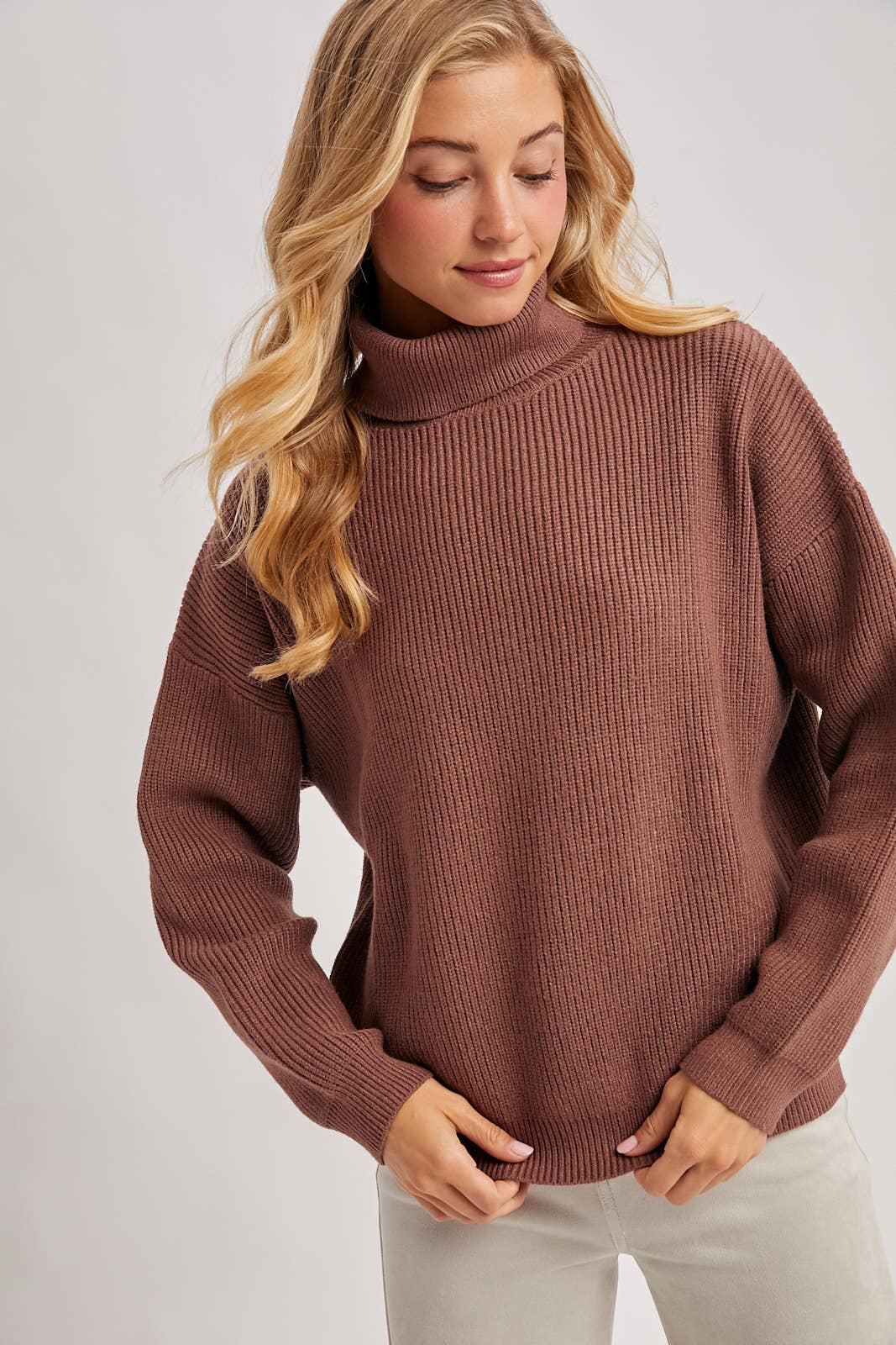 Bluivy - TURTLENECK RIBBED KNIT SWEATER