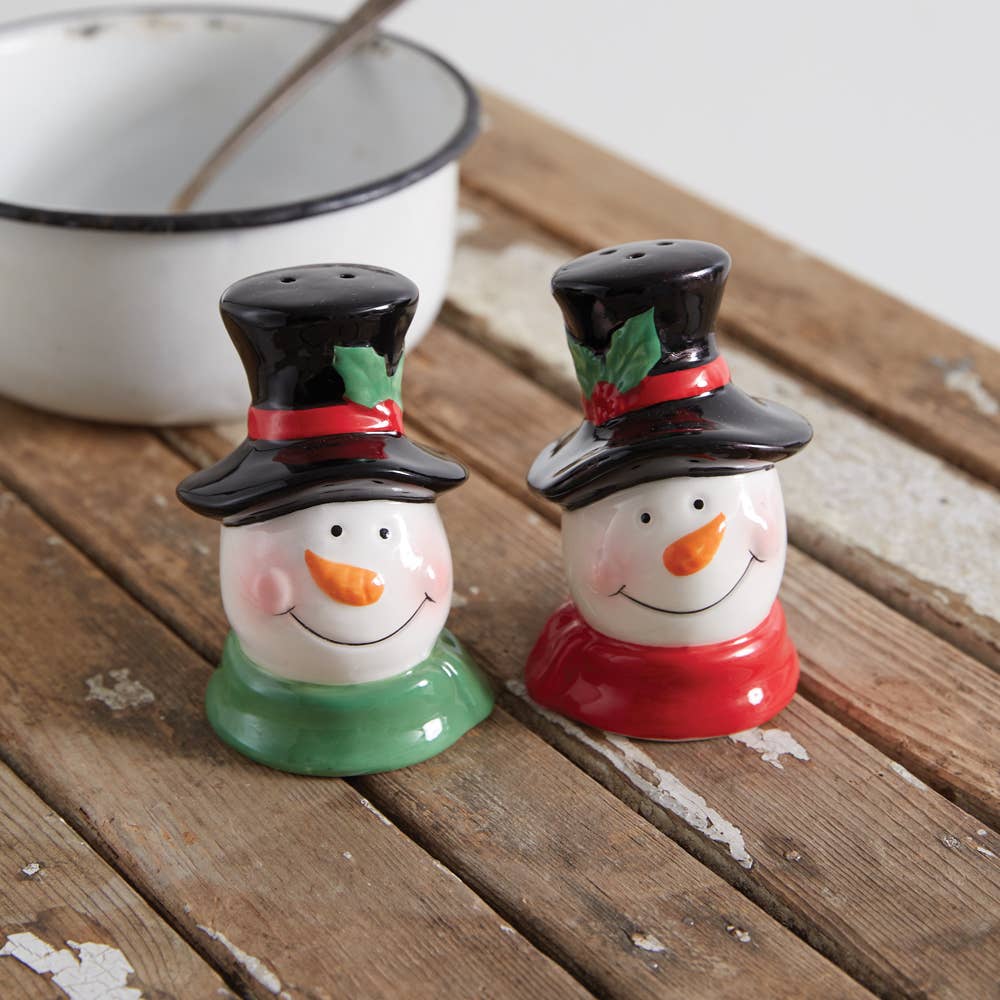 CTW Home Collection - Cheerful Snowmen Salt & Pepper Shakers