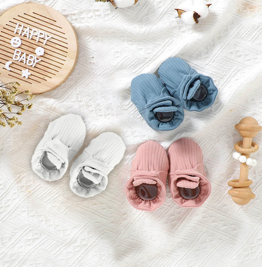 Newcastle Classics - Ribbed Organic Cotton Baby Booties