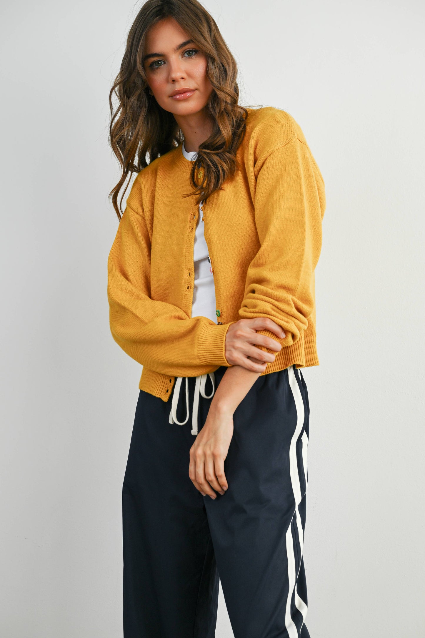 BUTTERMELON - Long Sleeve Buttoned Cropped Cardigan Sweater - BMC7906