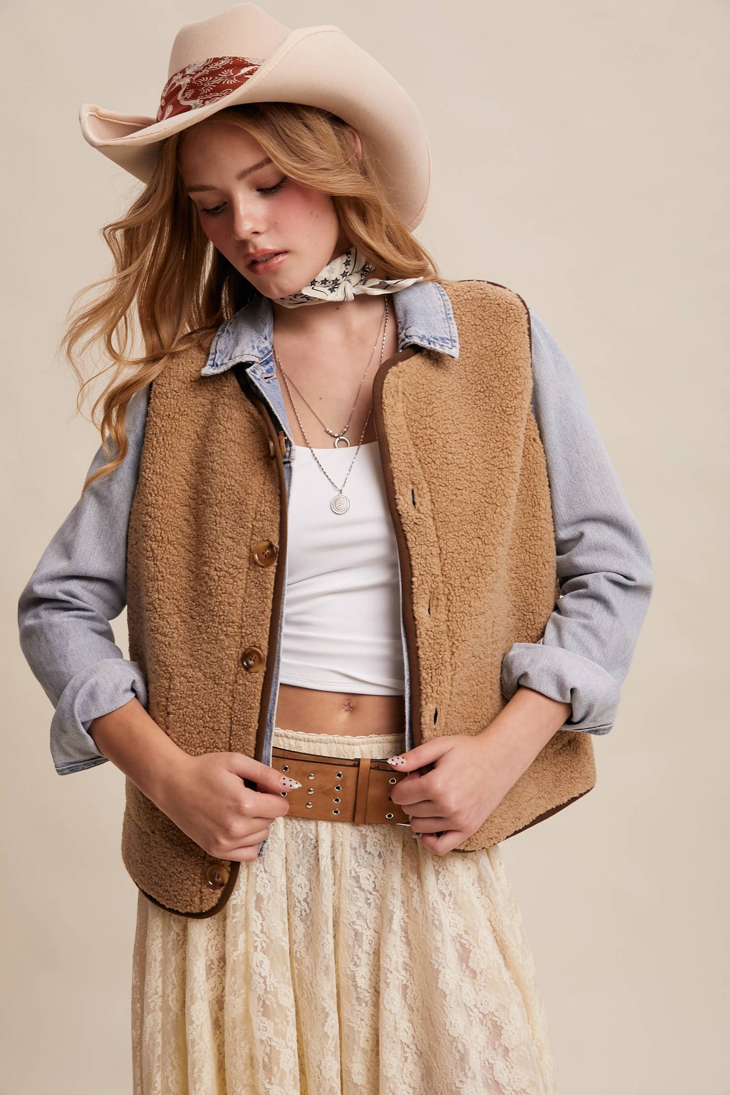 Listicle - Reversible Plaid Sherpa Vest LVT016