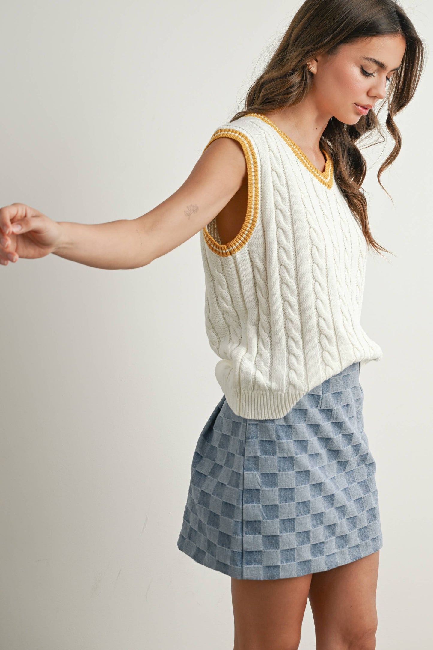 BUTTERMELON - Knitted Sweater Vest - BMW7708