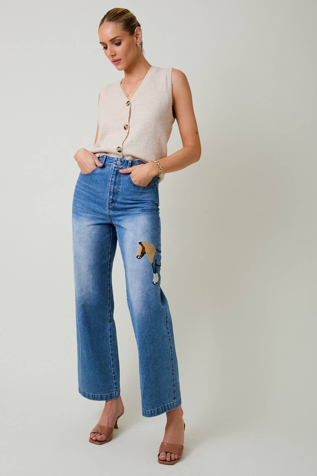 Sunday Edition by LE LIS - SLEEVELESS V-NECK BUTTON DOWN SWEATER TOP