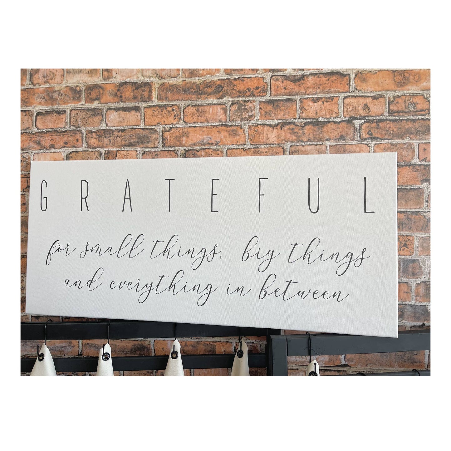 Red Barn Canvas - Grateful sign