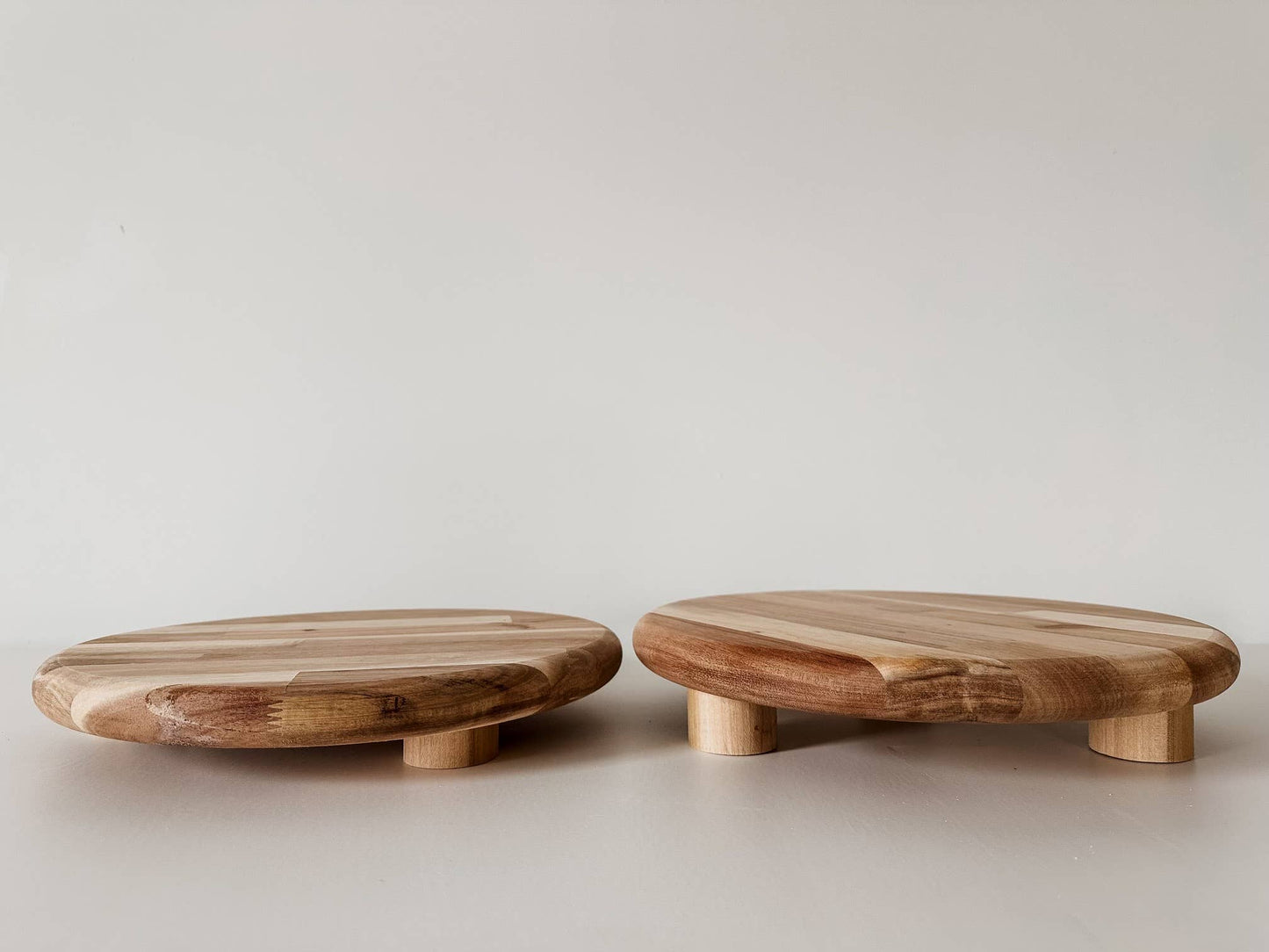 Heartland Designs - Round Acadia Riser | Cutting board