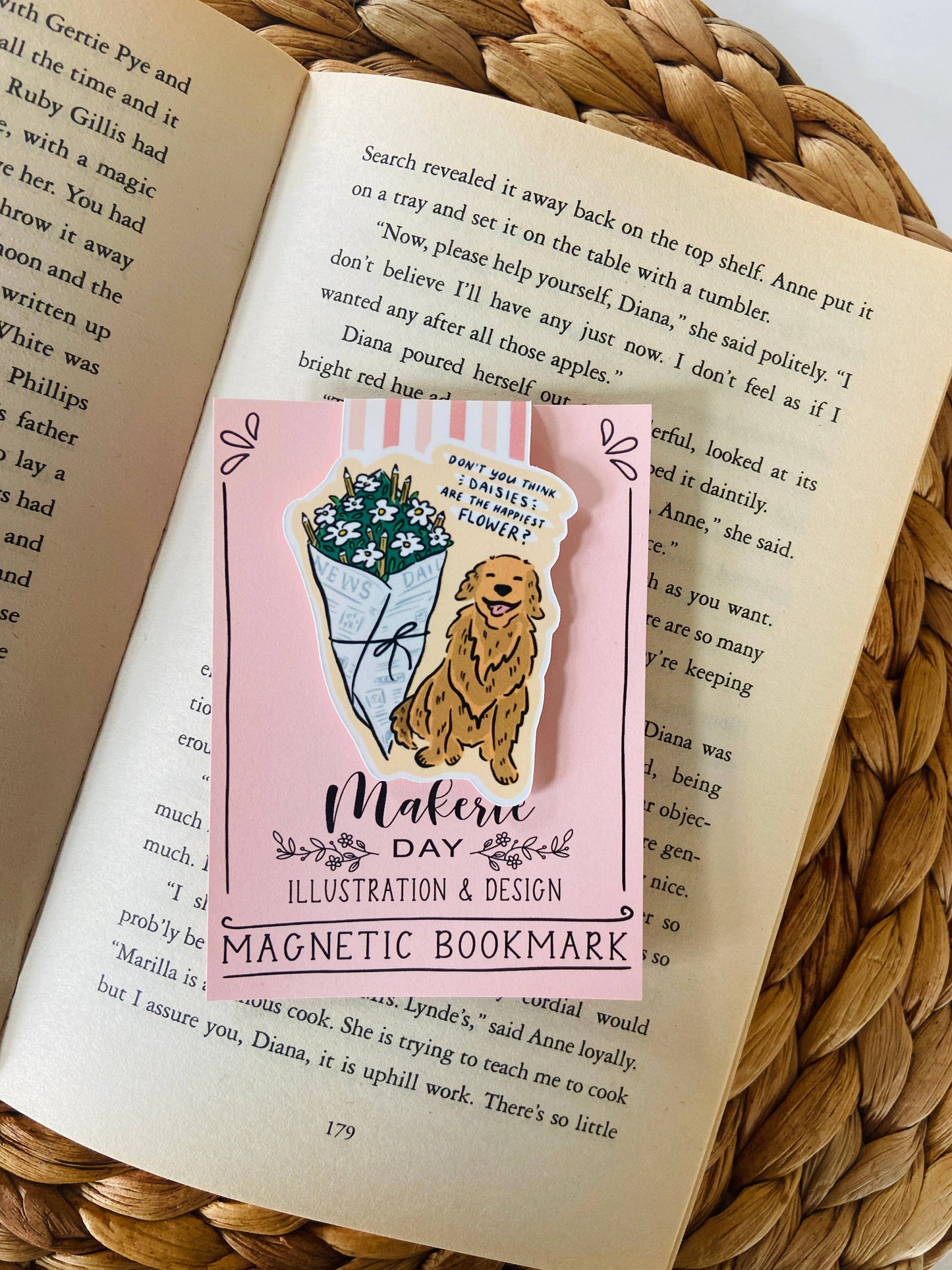 Makerie Day - You've Got Mail | Golden Retriever Magnetic Bookmark