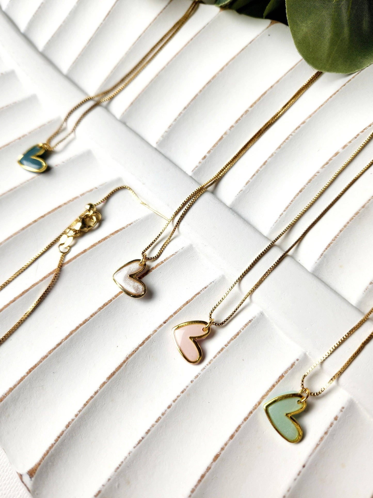 Twig & Rue boutique - Gold heart necklace