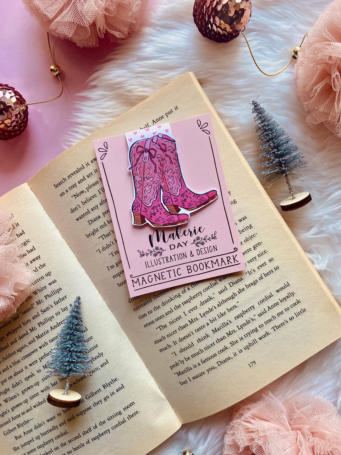 Makerie Day - Pink Bow Boots Magnetic Bookmark