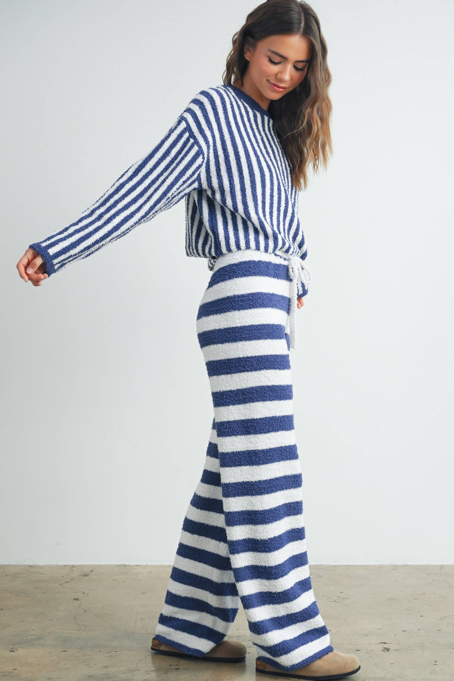 BUTTERMELON - Cozy Striped Round Neck Sweater - BMW7492