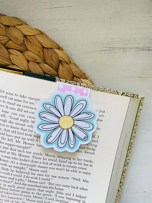 Makerie Day - Daisy Magnetic Bookmark