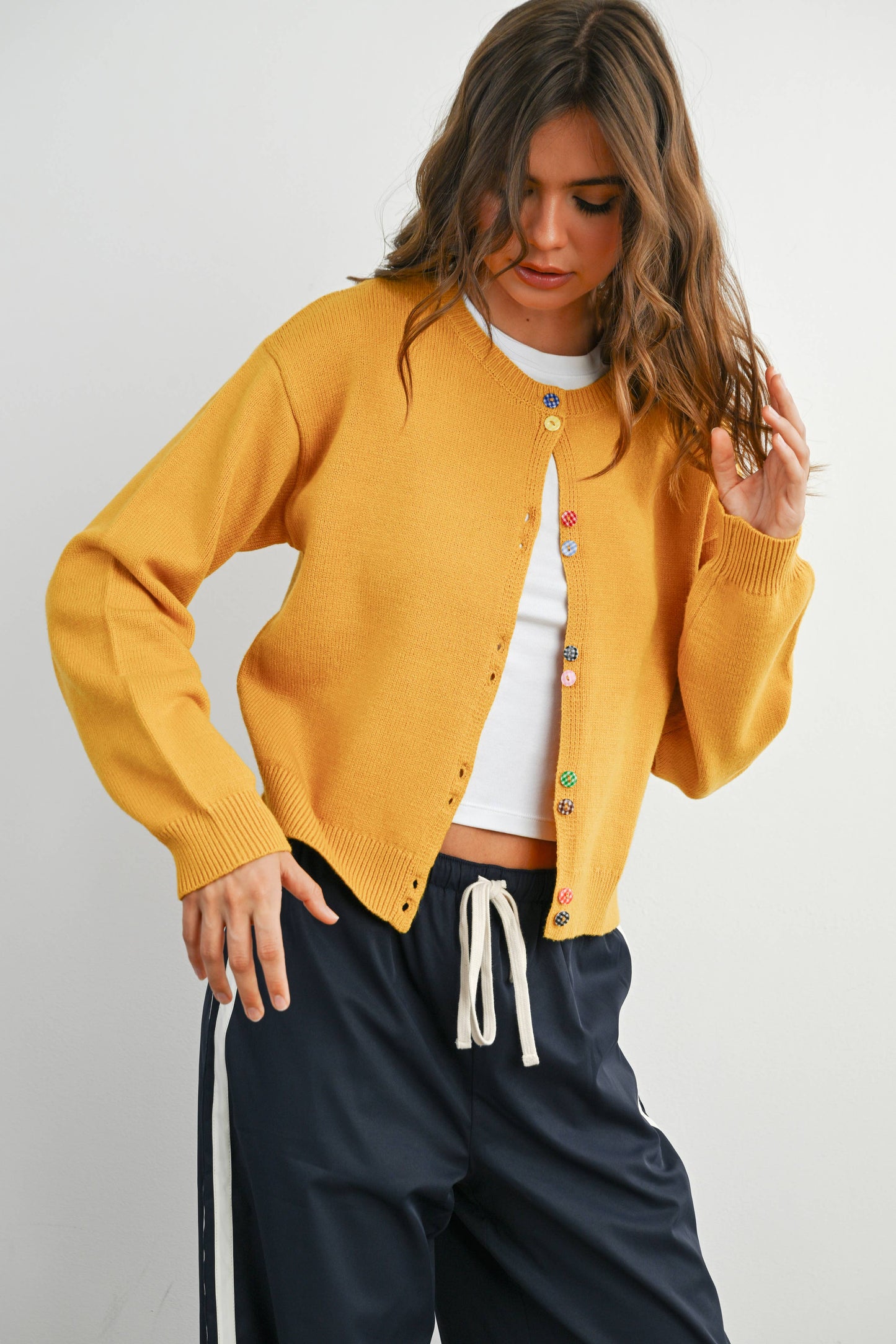 BUTTERMELON - Long Sleeve Buttoned Cropped Cardigan Sweater - BMC7906